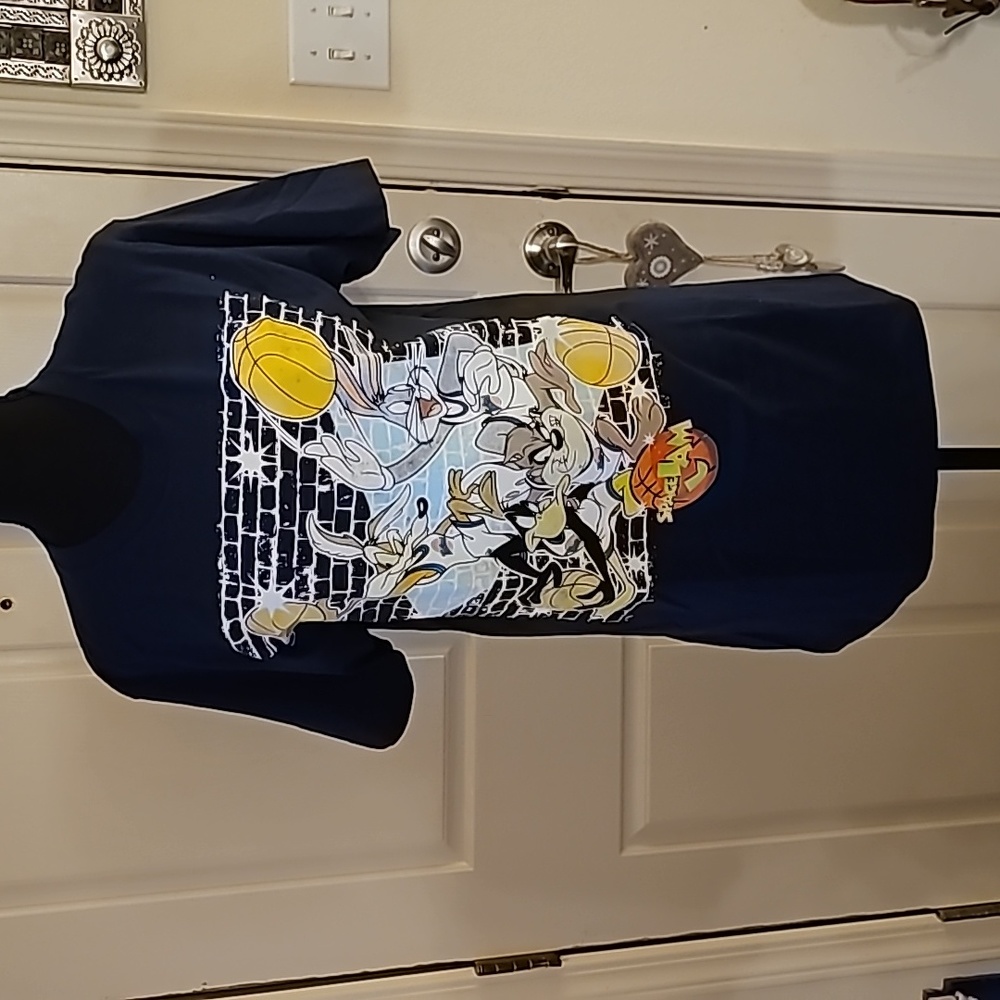 Women's Meduim Space Jam T-shirt NWT